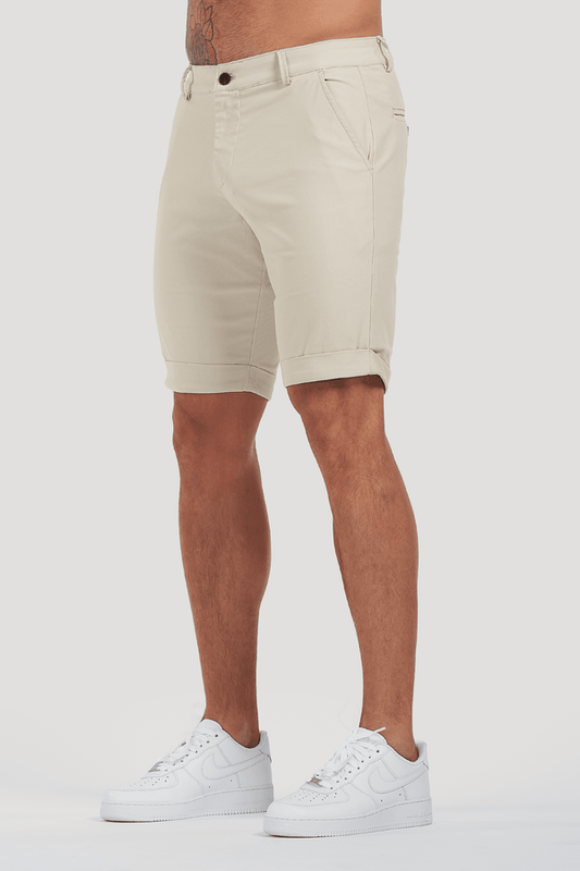 Luca grijze herenshorts, casual en comfortabel, met een moderne pasvorm en ademende stof.