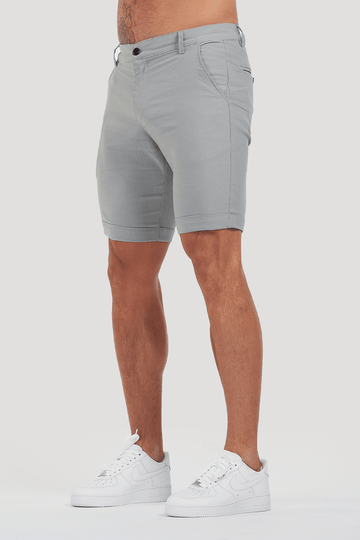 Luca grijze herenshorts, casual en comfortabel, met een moderne pasvorm en ademende stof.