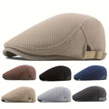 Ademende gebreide flatcap, lichtgewicht polyester, verstelbaar en handwasbaar. Ideaal voor casual stijl en als veelzijdig cadeau.