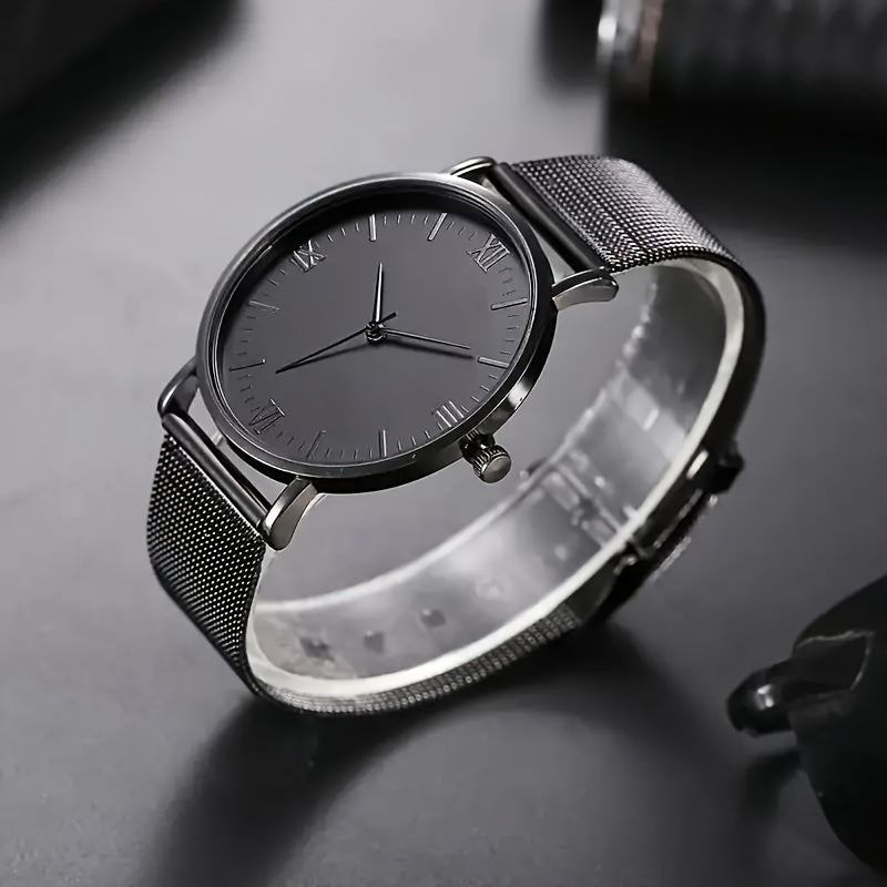 Zwart quartz herenhorloge met roestvrijstalen mesh band en kralenarmband, modern en elegant design.